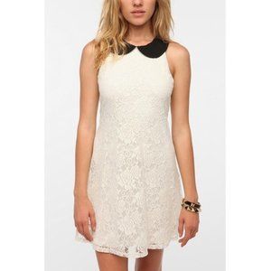 Urban Outfitters Lace Peter Pan Dress